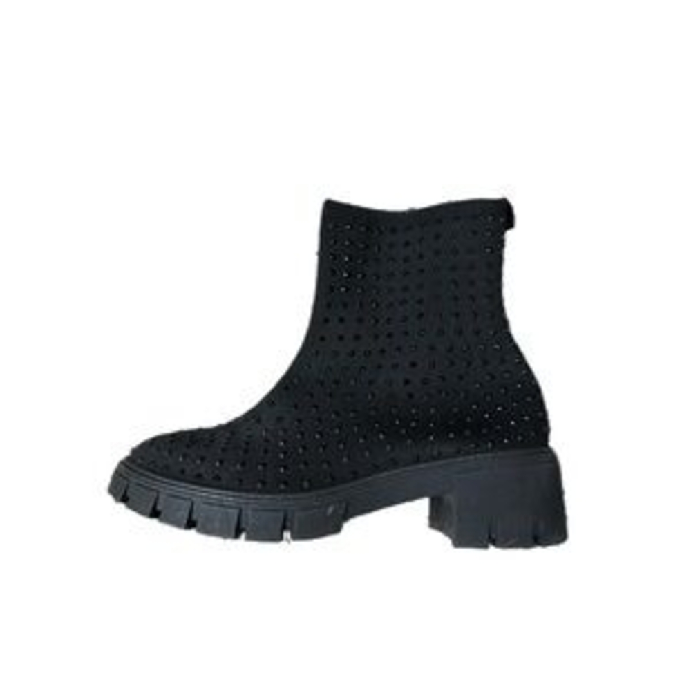 New! Mudd Women's Black Knit Sparkle Pull On Lug Sole Ankle Booties 10M NWOT